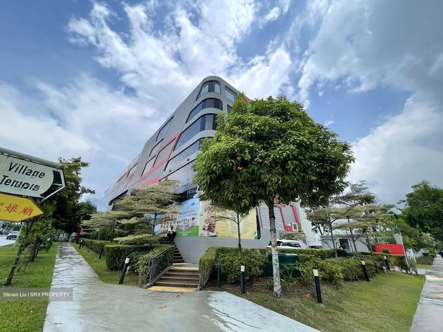 Upper Changi Road North (D17), Retail #632852311